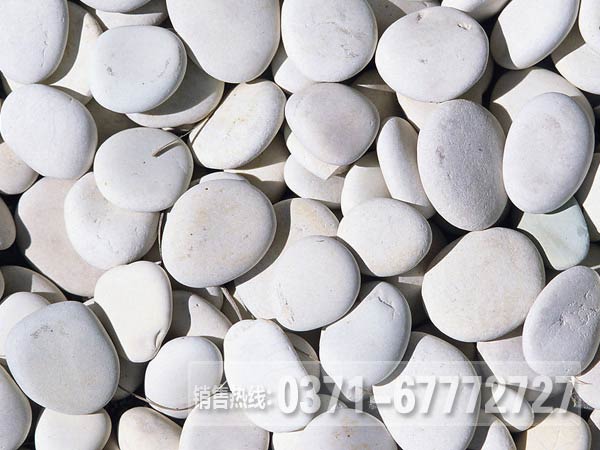 鵝卵石破碎機(jī)每小時(shí)處理多少噸鵝卵石？