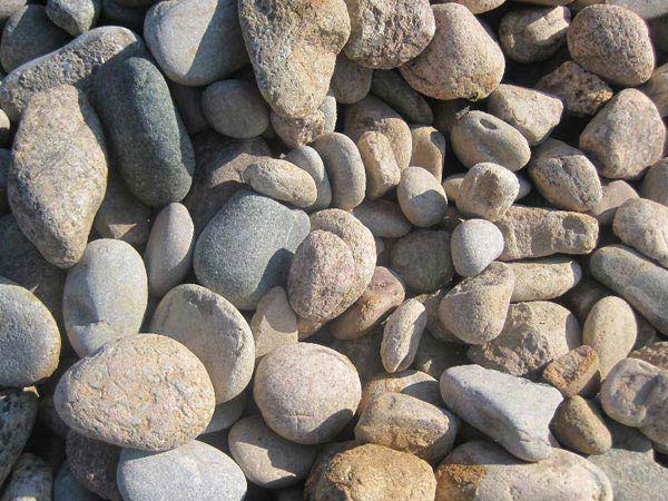 河南河卵石破碎機(jī)廠家好評(píng)如潮，靠的是什么？