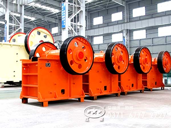 石灰石破碎機(jī)價(jià)格創(chuàng)臨界點(diǎn)，回饋顧客還是低價(jià)戰(zhàn)