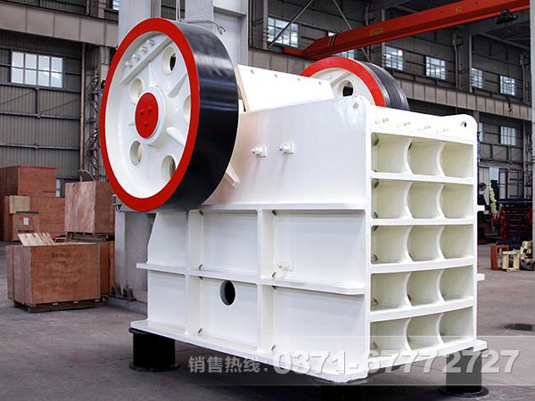 砼路面移動(dòng)破碎機(jī)破碎原理，工作原理