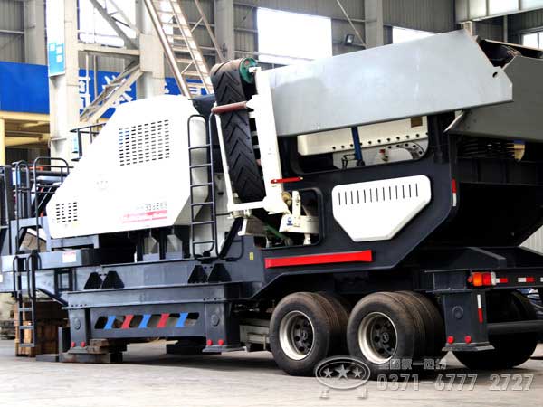 水泥路面移動(dòng)破碎機(jī)性能怎么樣？