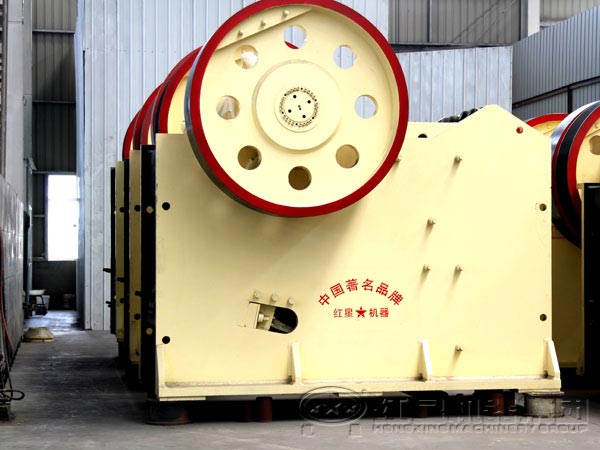 礦石破碎機設(shè)備如何選擇？河南破碎機廠家