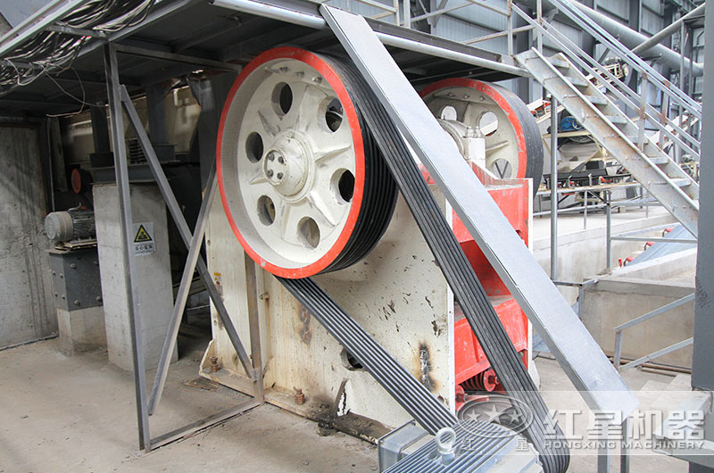 江蘇客戶69鄂式破石機(jī)工作現(xiàn)場(chǎng)圖片 江蘇客戶69鄂式破石機(jī)工作現(xiàn)場(chǎng)圖片