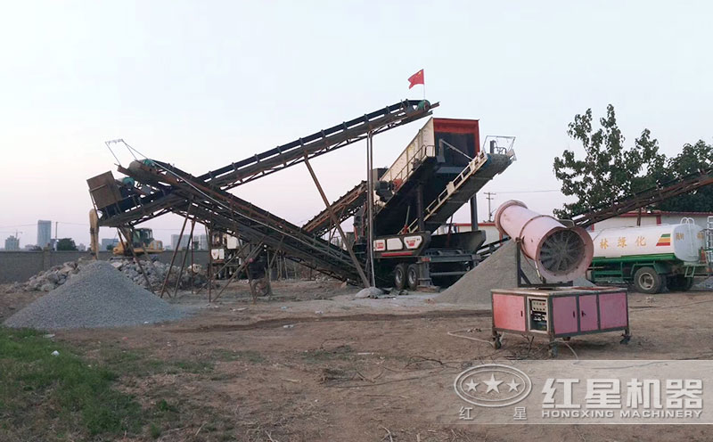 移動破碎機(jī)加工礦渣現(xiàn)場 移動破碎機(jī)加工礦渣現(xiàn)場