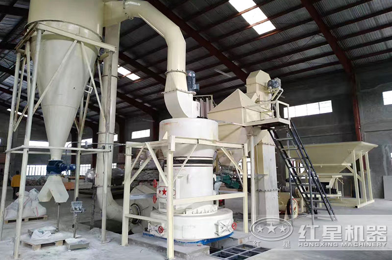 石灰石粉雷蒙磨工作現(xiàn)場圖片 石灰石粉雷蒙磨工作現(xiàn)場圖片