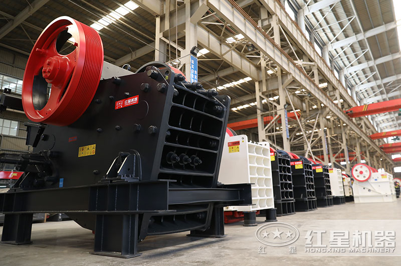 顎式破碎機(jī)圖片 顎式破碎機(jī)圖片