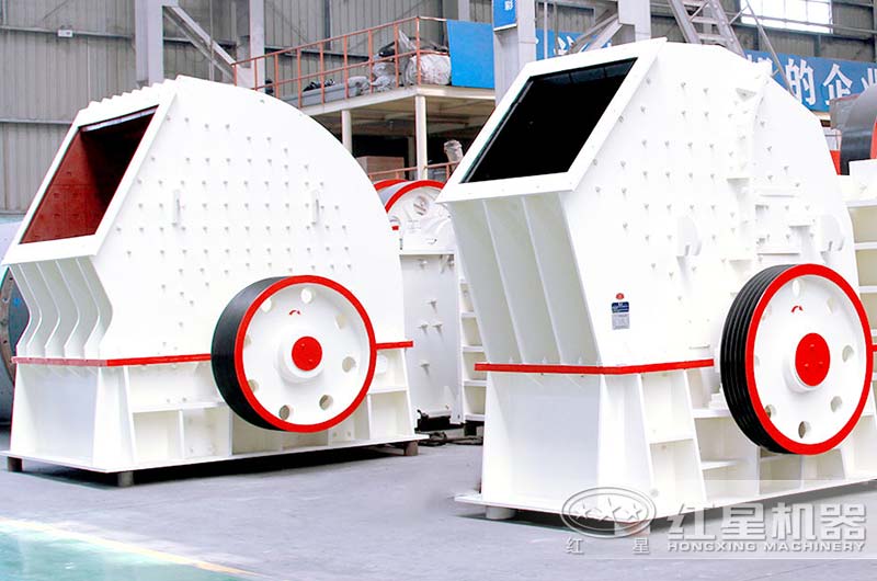 對比傳統(tǒng)錘破，一次成型單段錘破碎石強、出料更好