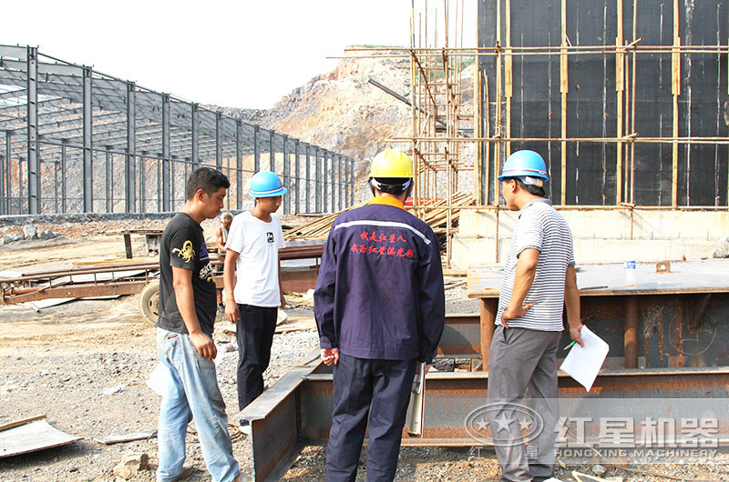 一套大型鵝卵石破碎生產(chǎn)設(shè)備的價(jià)格