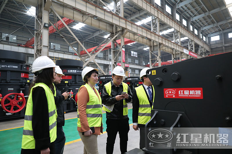 客戶到廠實地考察設(shè)備