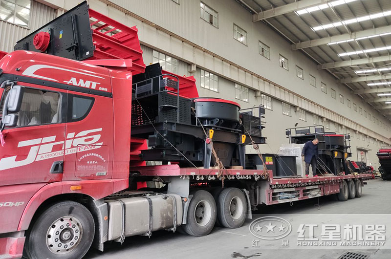 石英沙生產(chǎn)線設(shè)備在車間裝車 石英沙生產(chǎn)線設(shè)備在車間裝車