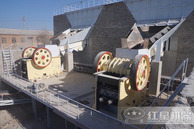 大型破石機時產(chǎn)量多少噸？多少錢？