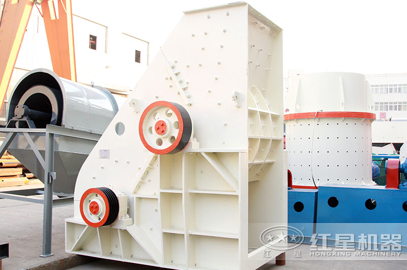 無篩低雙級粉碎機(jī)圖片 無篩低雙級粉碎機(jī)圖片