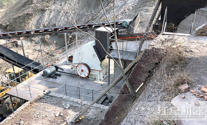錘破單機作業(yè)現(xiàn)場 錘破單機作業(yè)現(xiàn)場