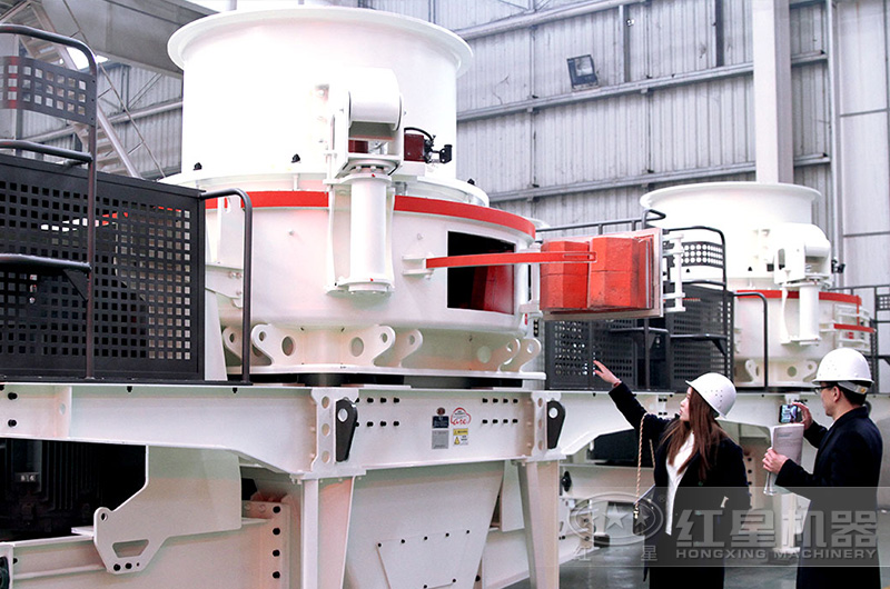 HVI沖擊式制砂機用戶參觀現(xiàn)場 HVI沖擊式制砂機用戶參觀現(xiàn)場