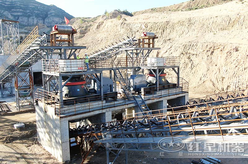 礦石破碎生產(chǎn)線現(xiàn)場(chǎng)圖片 礦石破碎生產(chǎn)線現(xiàn)場(chǎng)圖片