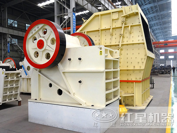 新型鄂式破碎機帶動碎石產(chǎn)業(yè)的轉型