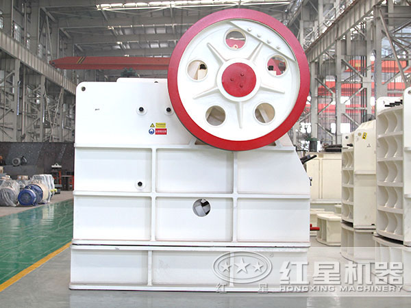 機(jī)制砂生產(chǎn)線中的核心一級(jí)破碎設(shè)備