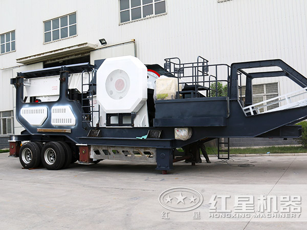 流動破碎石子機(jī)發(fā)貨江西太原，為當(dāng)?shù)厥庸?yīng)提供幫助