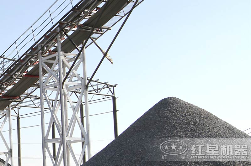 哪里有賣青石移動(dòng)磕石機(jī)，報(bào)價(jià)大概多少錢（內(nèi)附視頻）