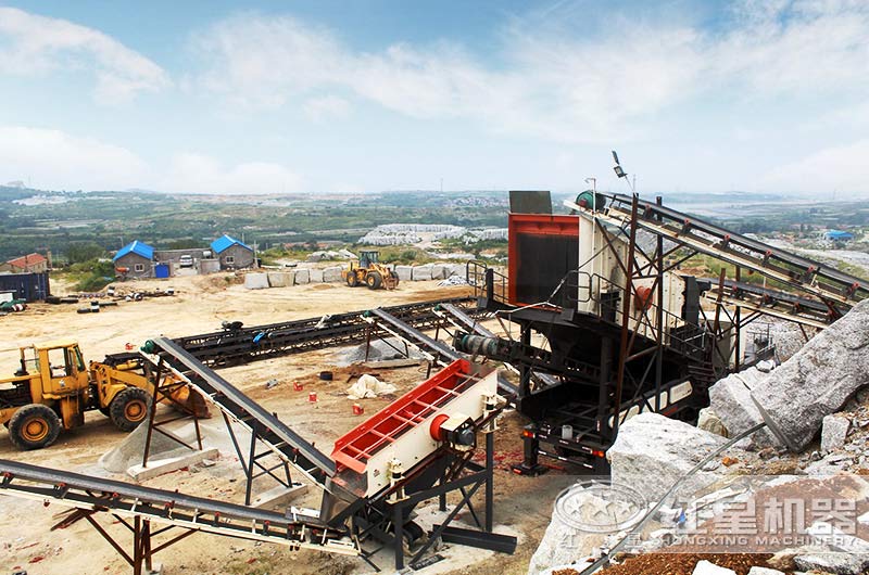 流動(dòng)打石子機(jī)作業(yè)客戶(hù)現(xiàn)場(chǎng)