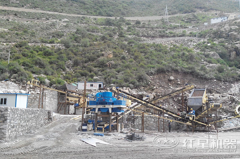 立軸沖擊式破碎機(jī)生產(chǎn)現(xiàn)場(chǎng)