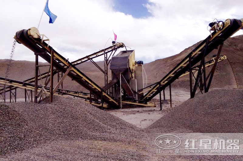 碎石破碎機生產線一天產量是多少？有沒有現(xiàn)場生產視頻？