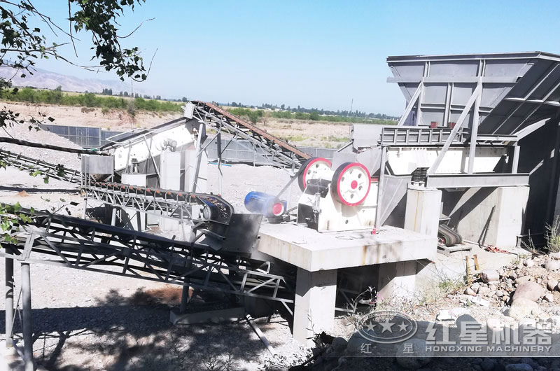 時產(chǎn)300-400噸顎式沙子破碎機