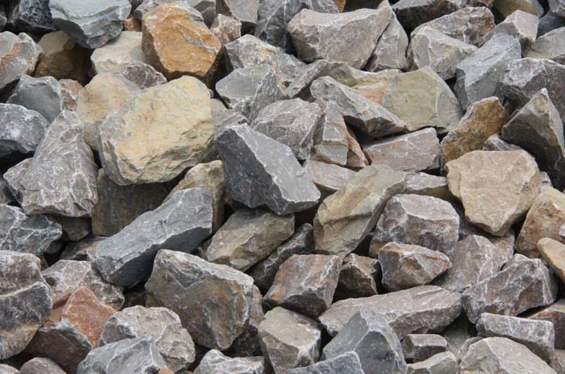 粉碎石灰石用什么機器好？