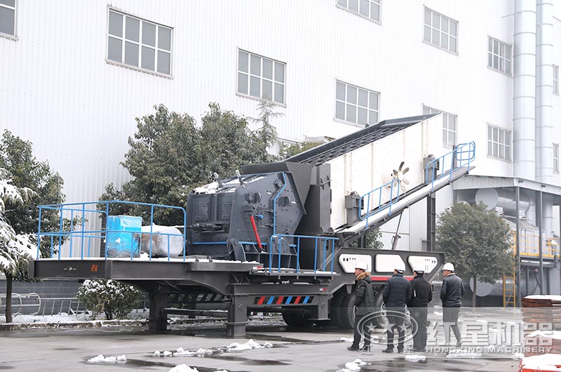 江西贛江用戶冒雪前來(lái)考察選購(gòu)混凝土廢料機(jī)制砂設(shè)備