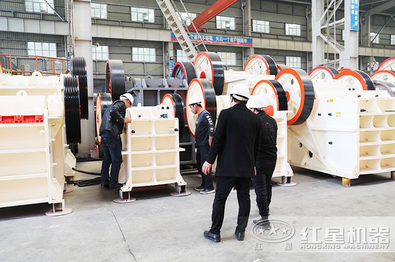 250×1200的顎破機(jī)產(chǎn)能及出料粒度范圍是多少？