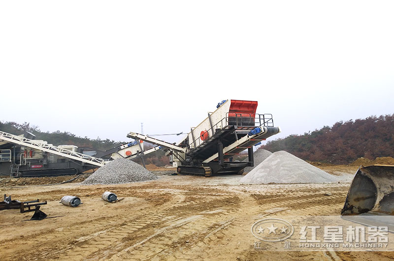 移動(dòng)破石子機(jī)，目前國內(nèi)比較先進(jìn)的破碎石子機(jī)器