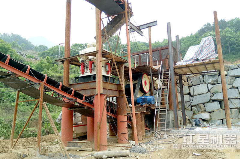 山西客戶的碎石加工現(xiàn)場(chǎng)