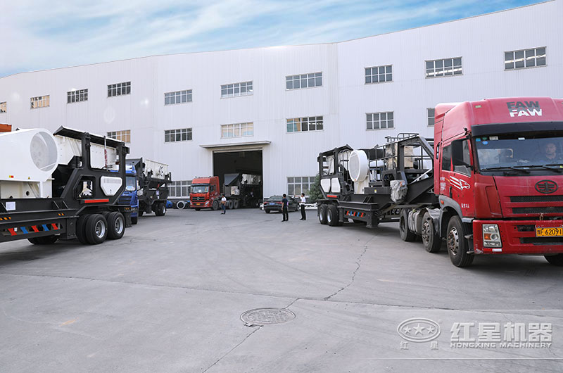 移動破碎設備市場需求大，生產(chǎn)利潤高，廠家發(fā)貨不停歇