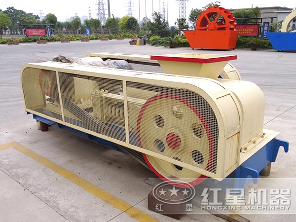 對輥式破碎機(jī)的結(jié)構(gòu)特點(diǎn)